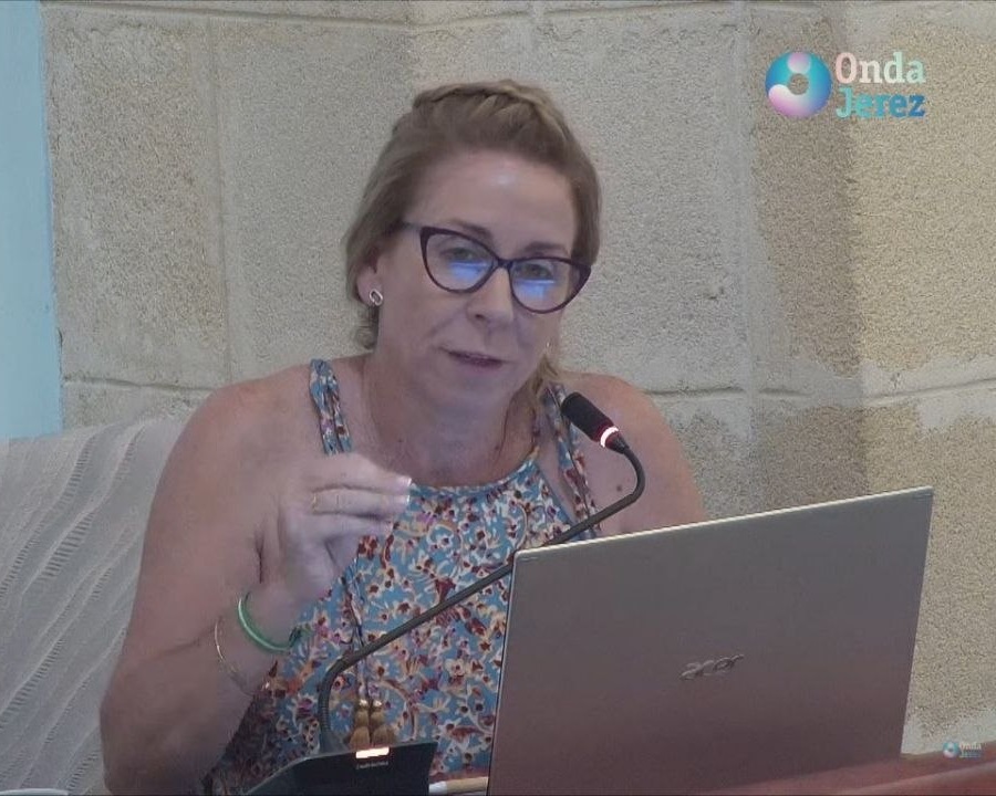 Tere Chamizo, portavoz de Ganemos Jerez, en el Pleno