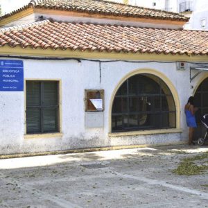 Ganemos Jerez pide al Ayuntamiento que potencie la cultura en los barrios a través de la ampliación de la red de bibliotecas Institucional